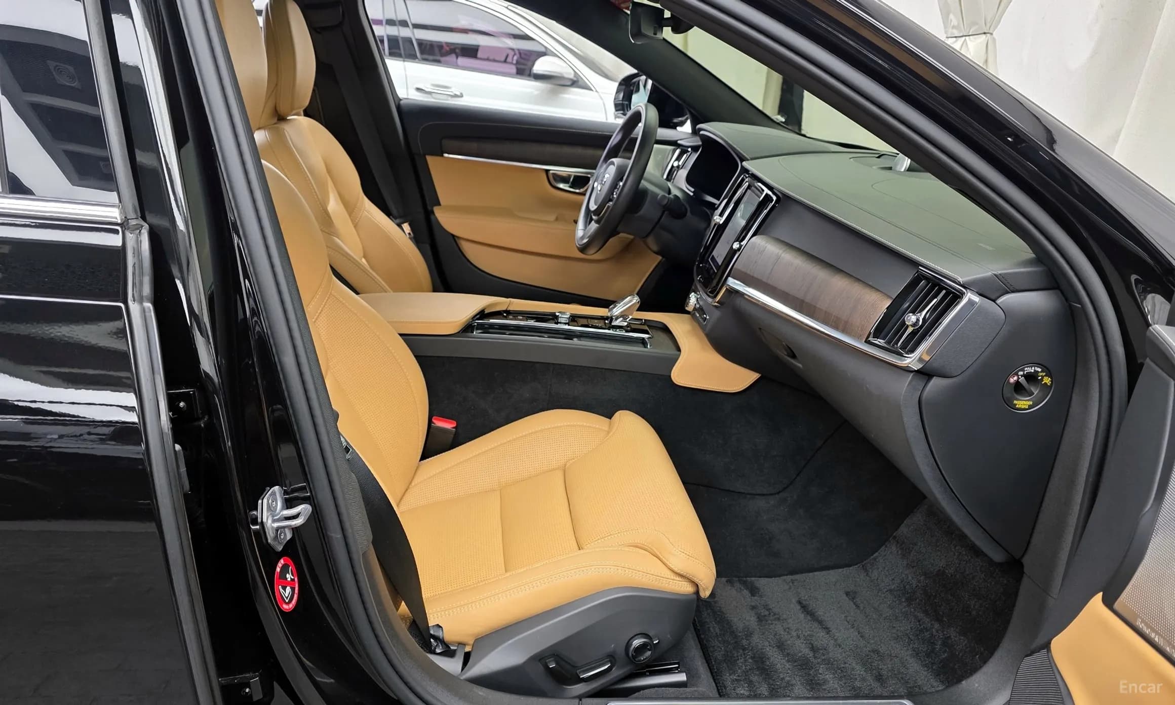 S90