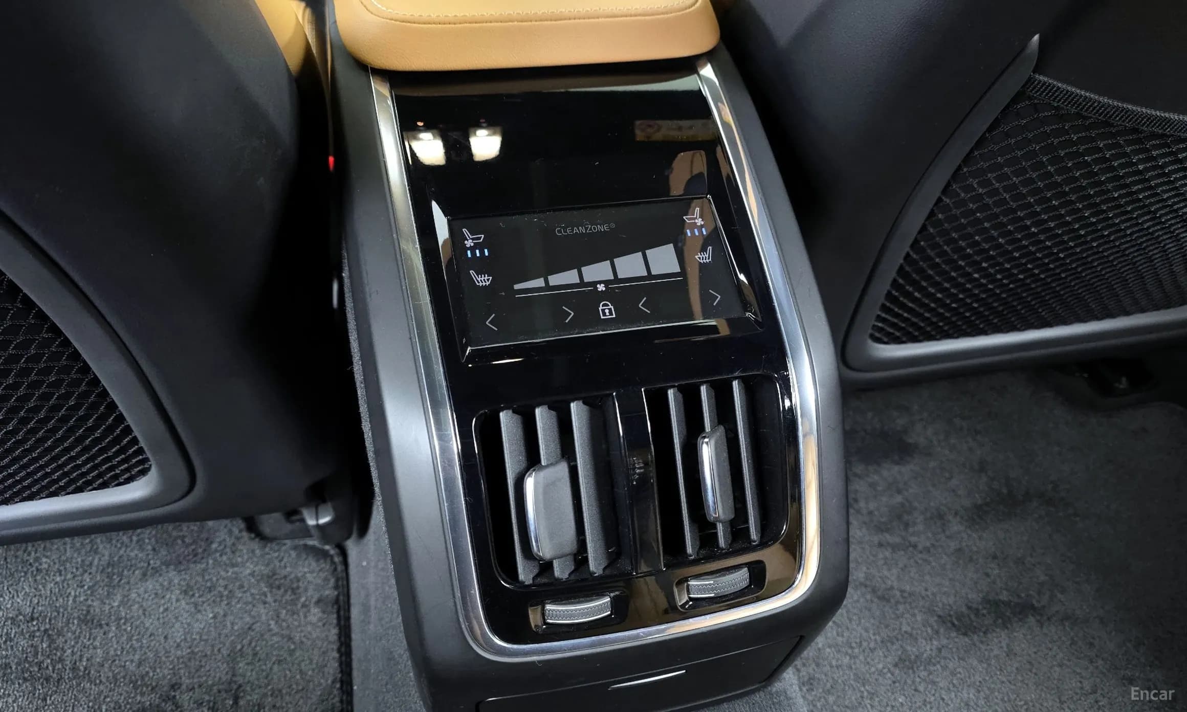 S90