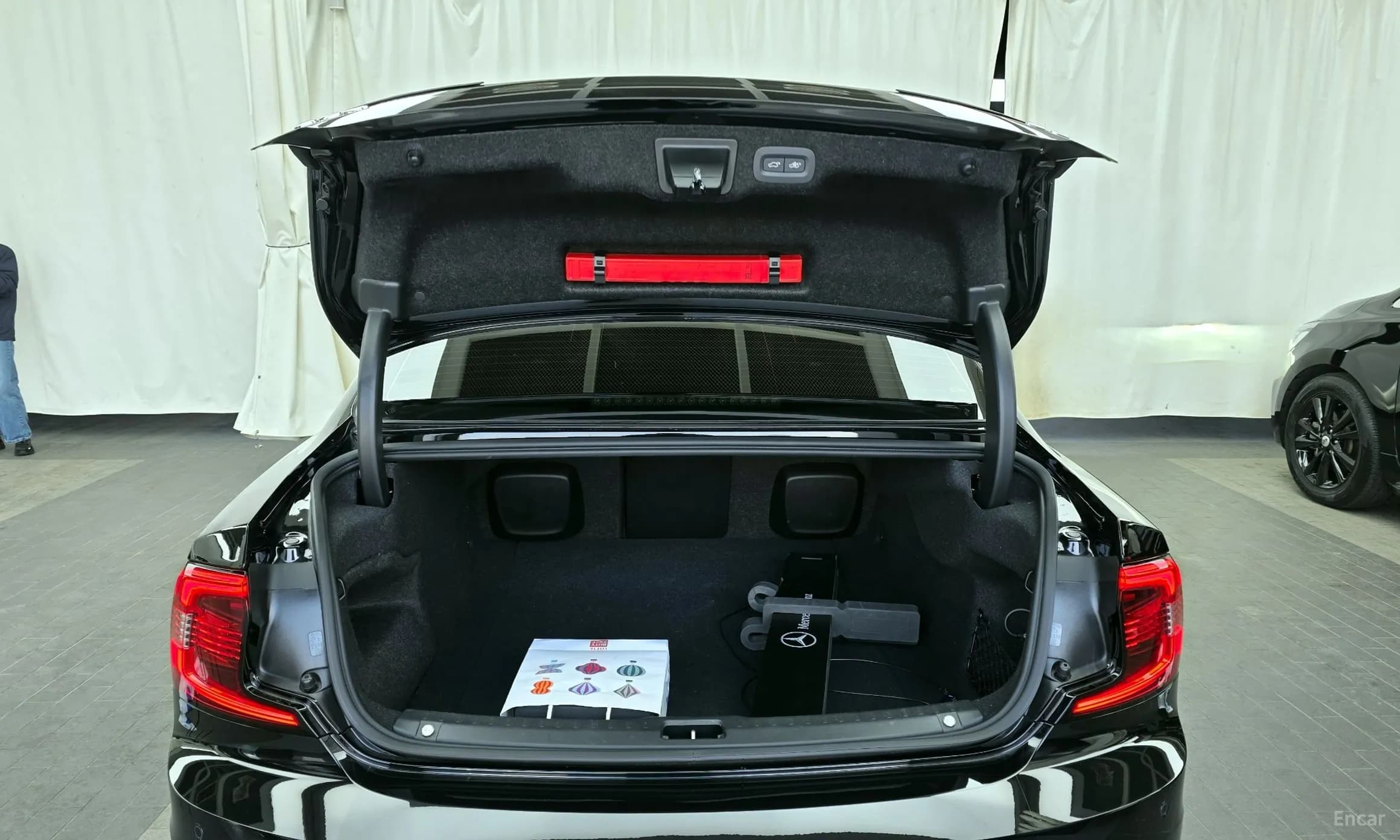 S90