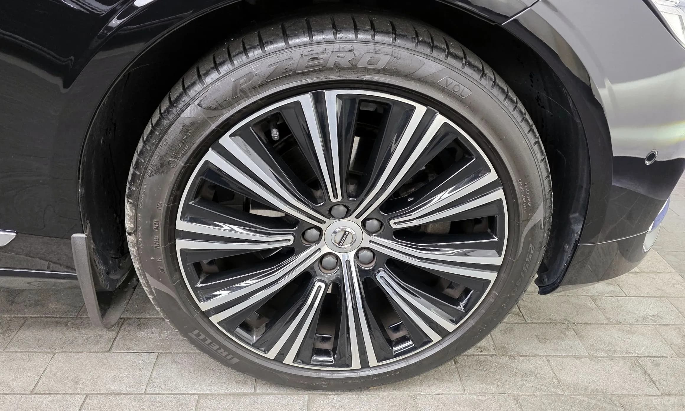 S90
