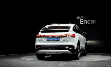 Q4 e-tron (F4)