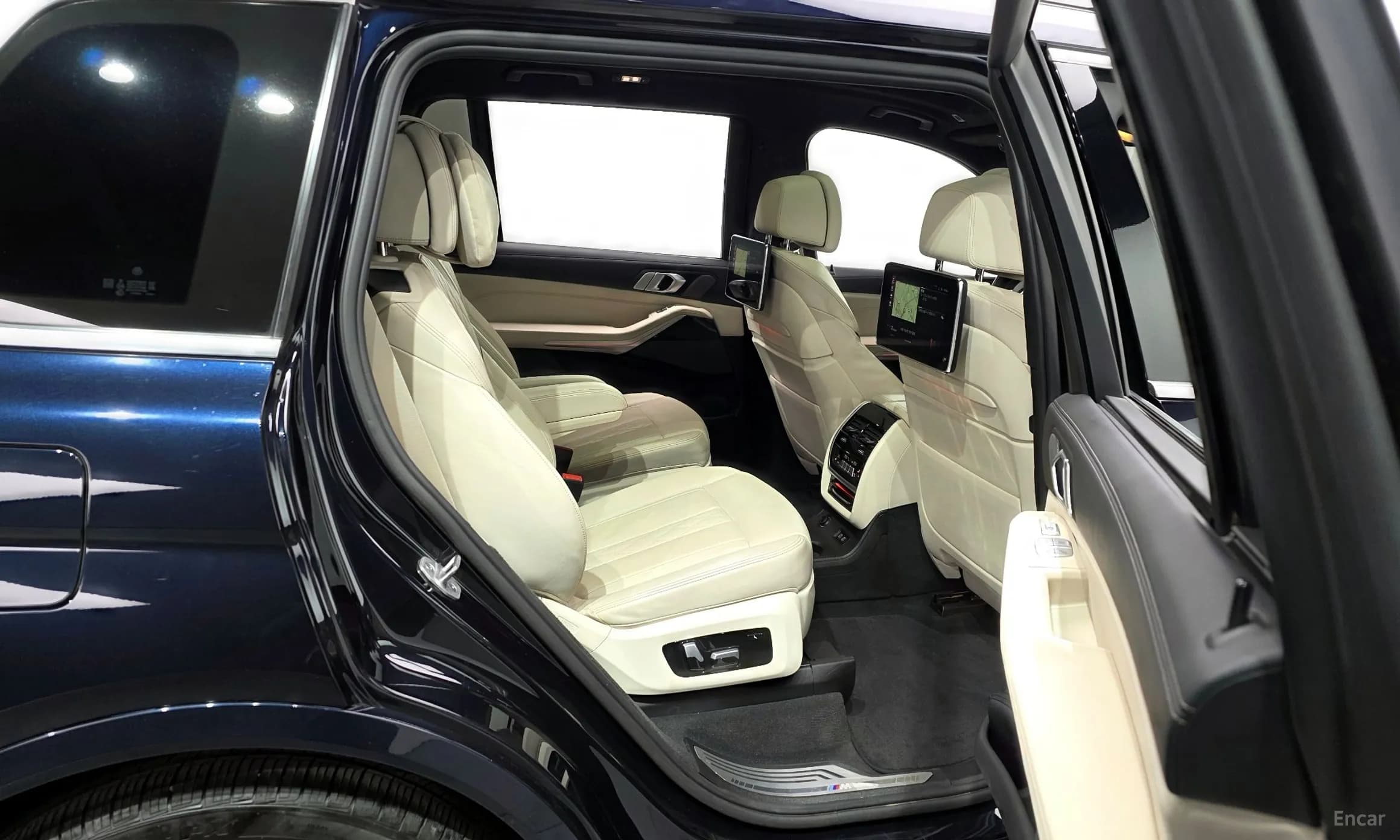 X7 (G07)