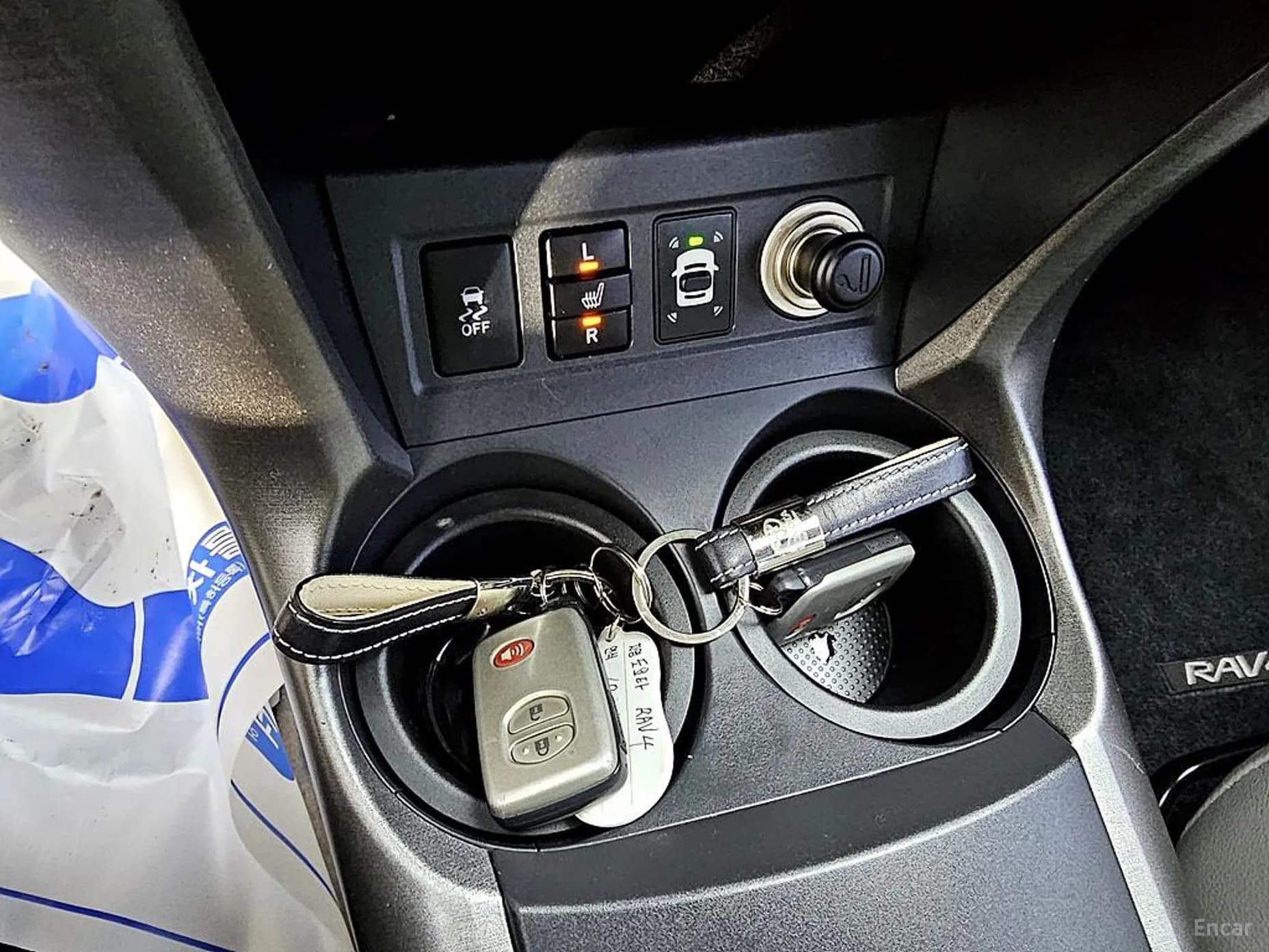 RAV4