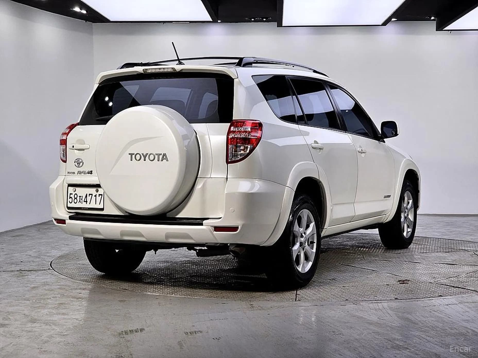 RAV4