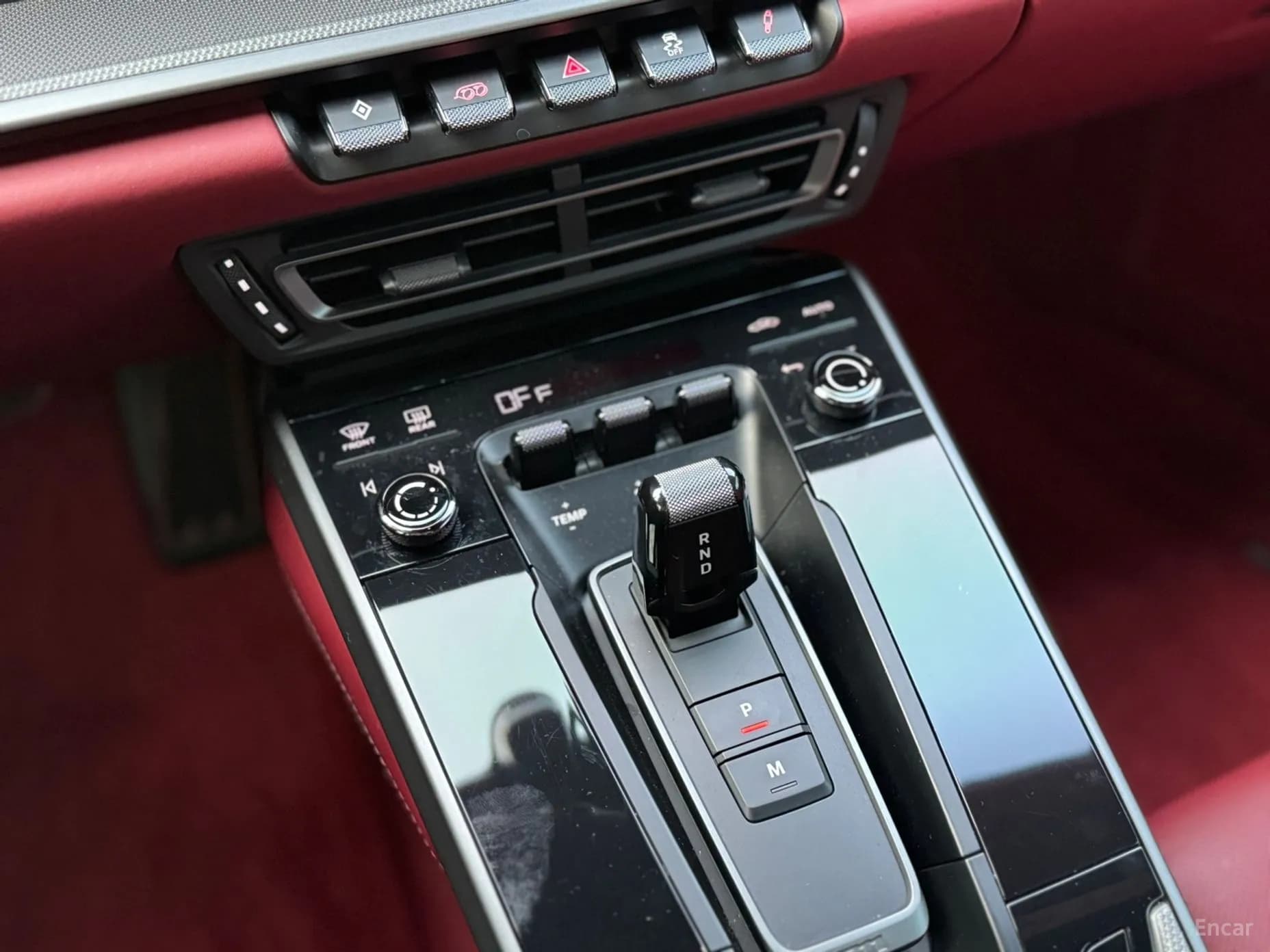 911 (992)