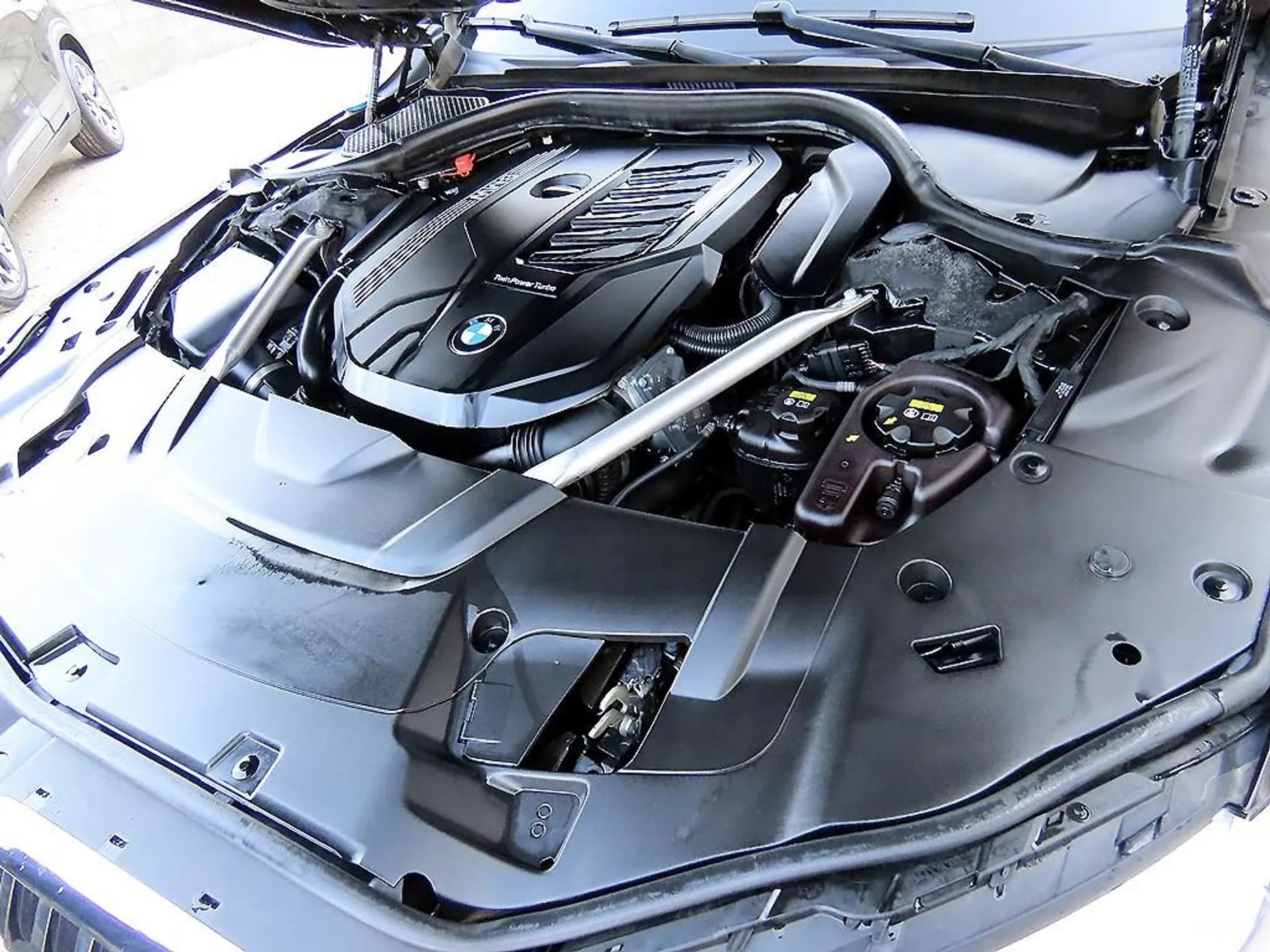 7 Series (G11)