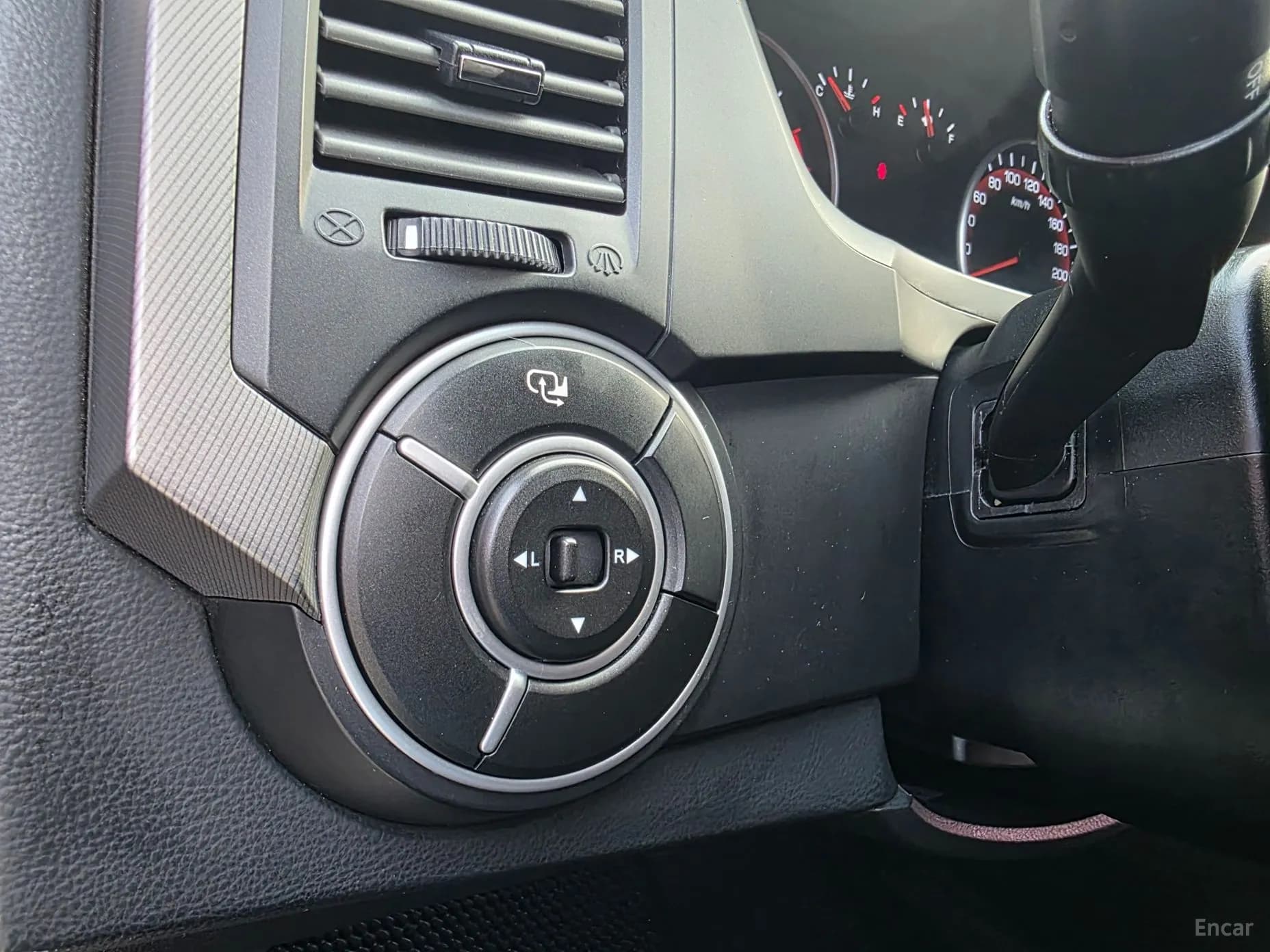 Korando Sports