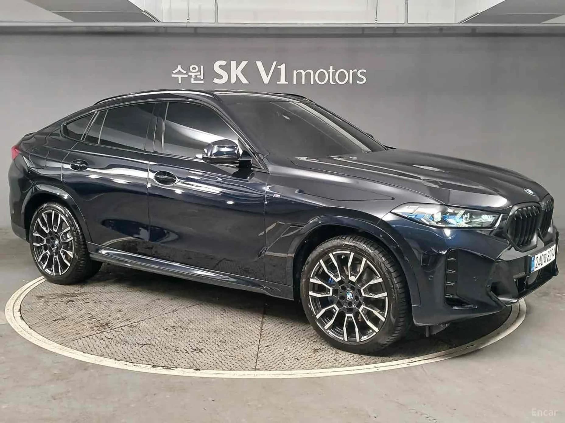 X6 (G06)