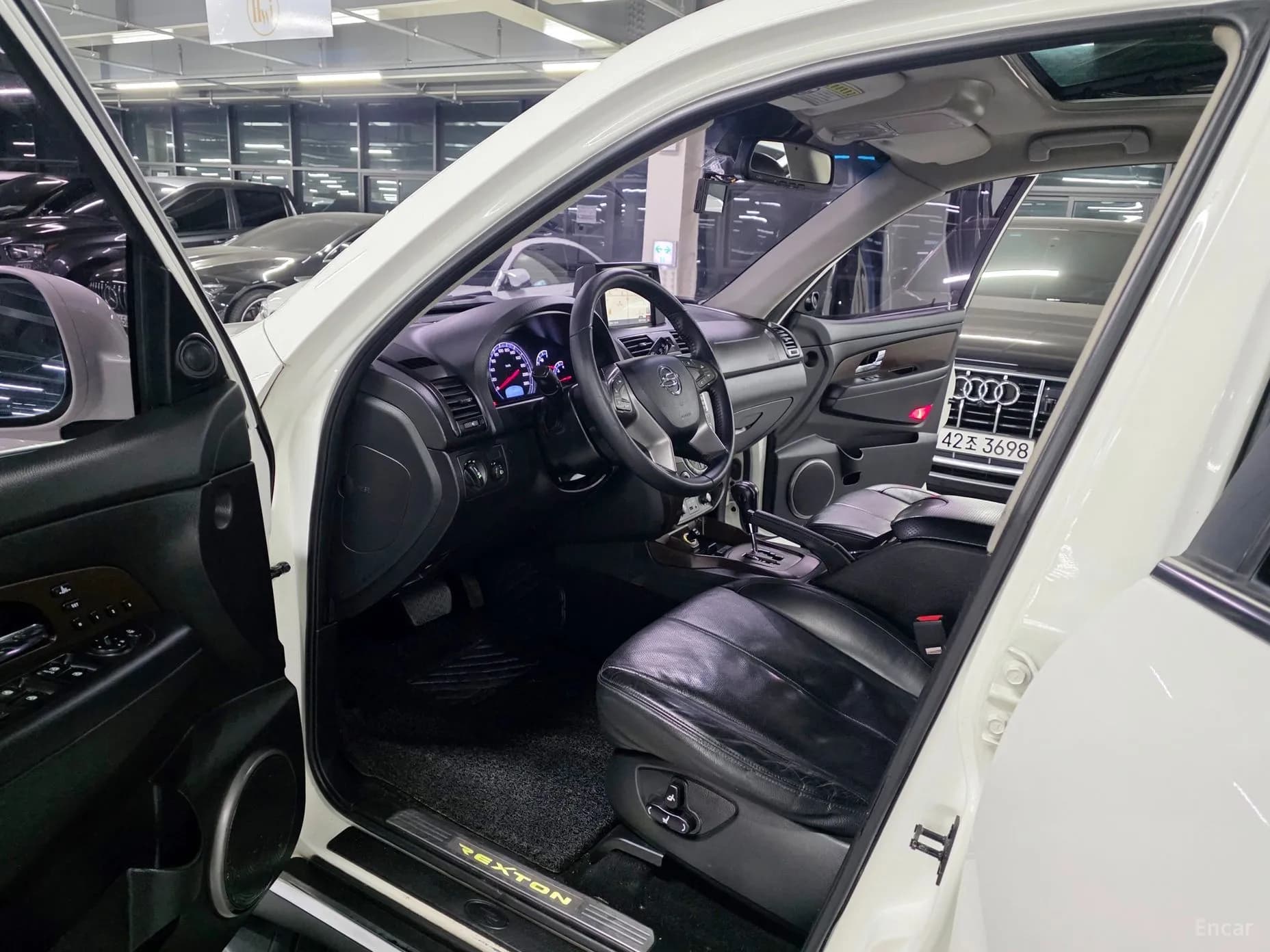 Rexton W