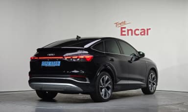 Q4 e-tron (F4)