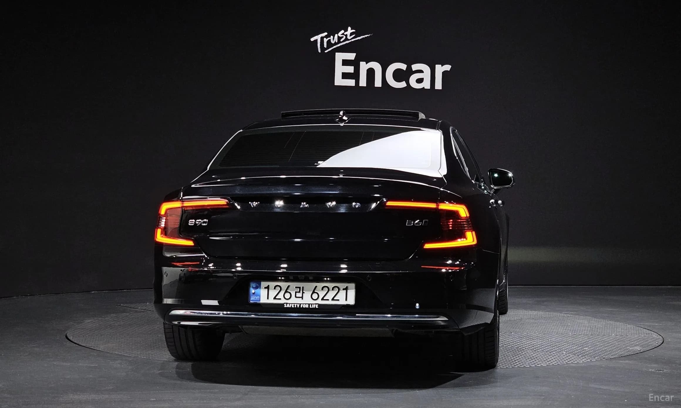 S90