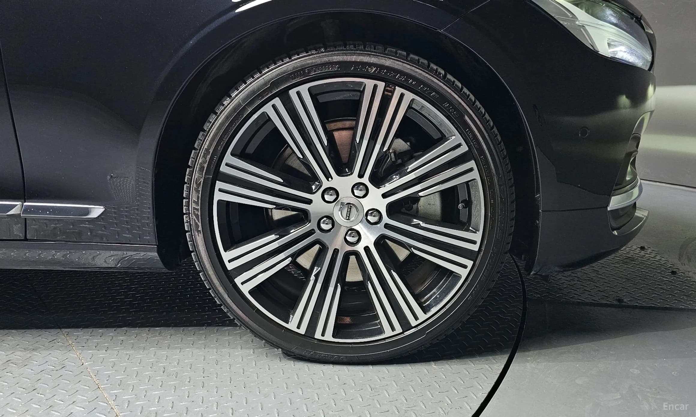 S90