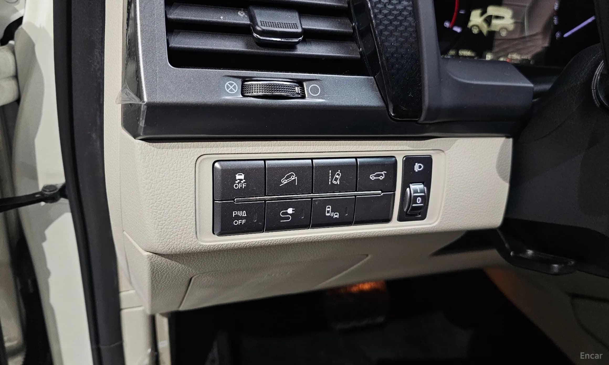 G4 Rexton
