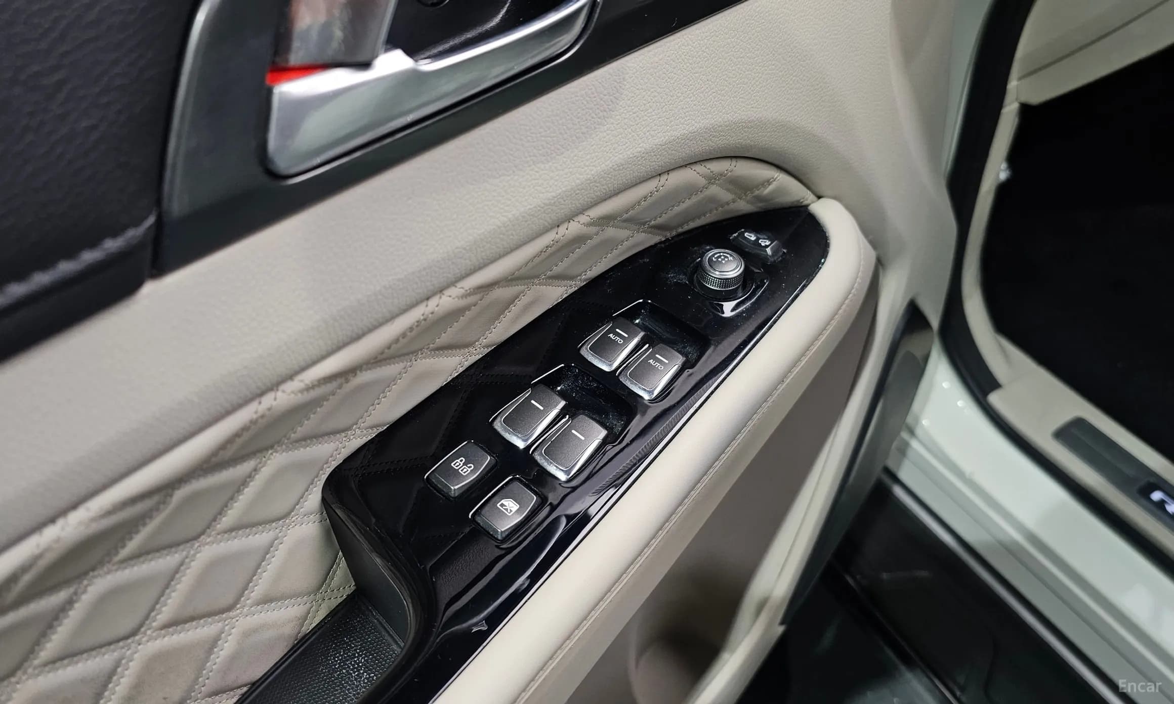 G4 Rexton