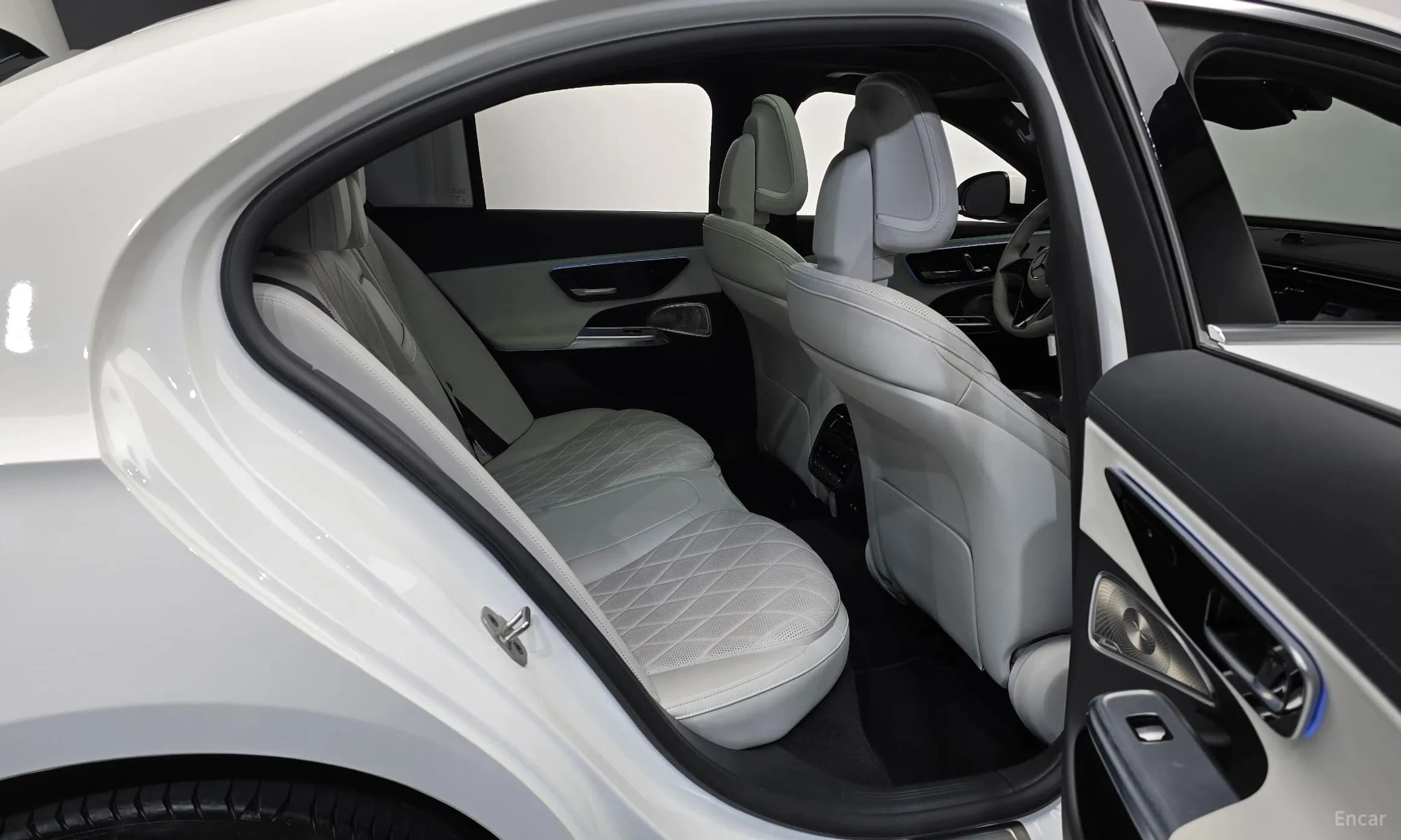 E-Class W214