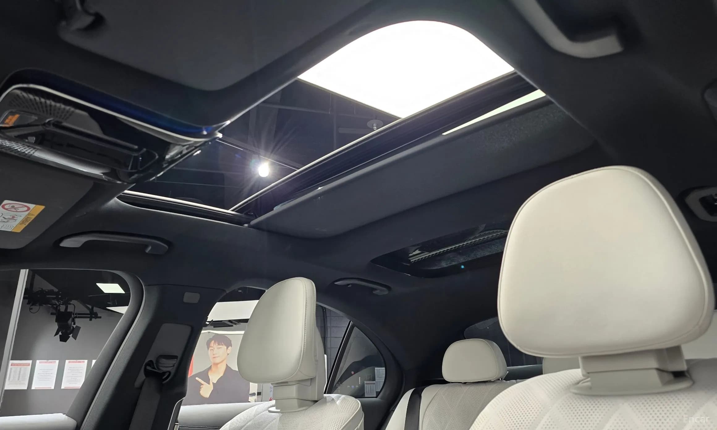E-Class W214