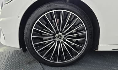 E-Class W214