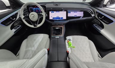 E-Class W214