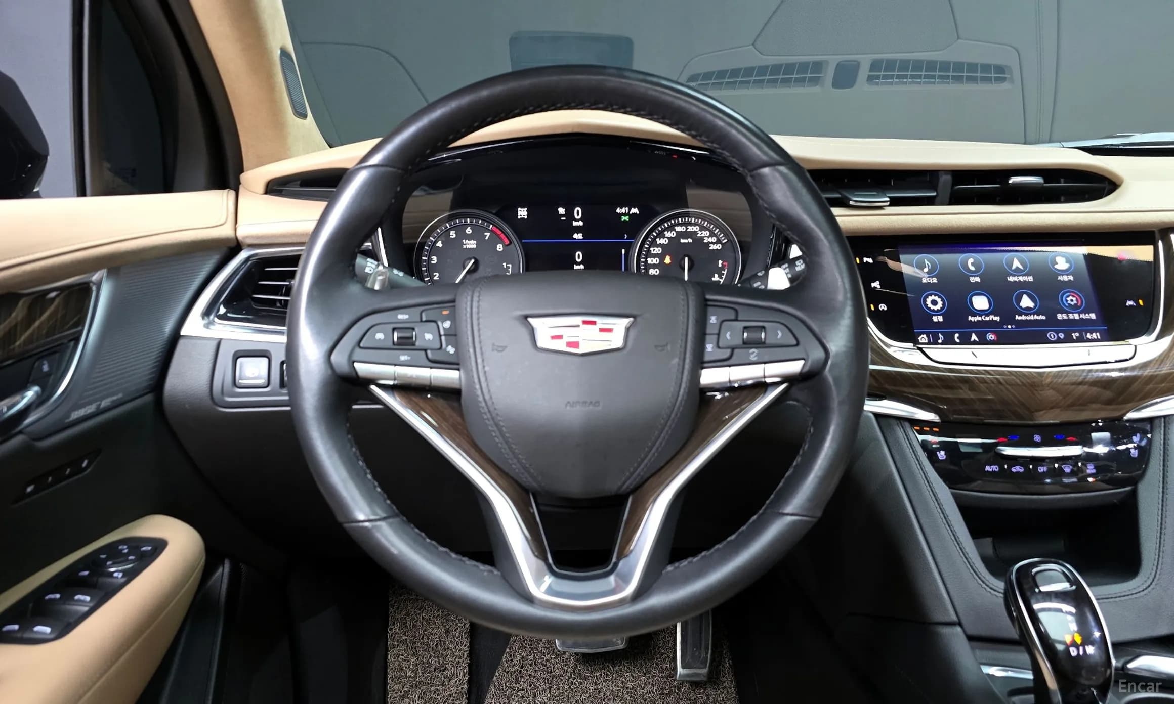 XT6