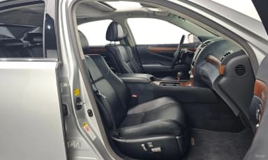 LS460