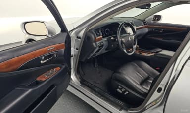 LS460