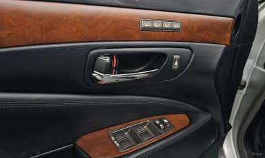 LS460