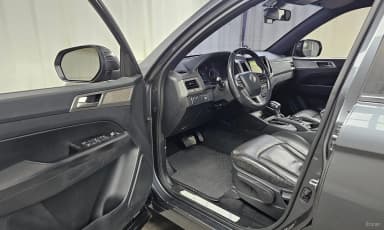 Rexton Sports Khan