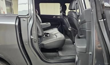 Rexton Sports Khan