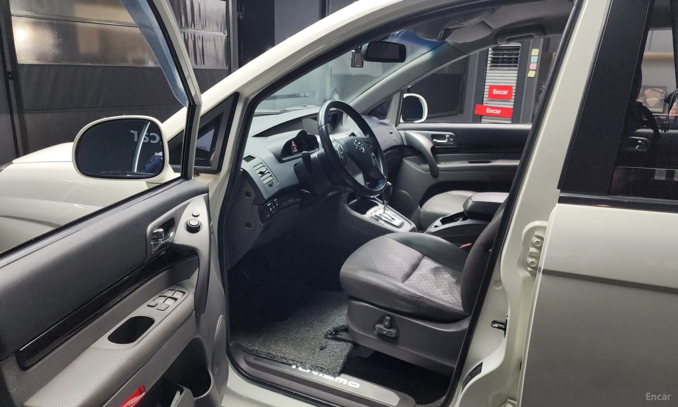 Korando Turismo