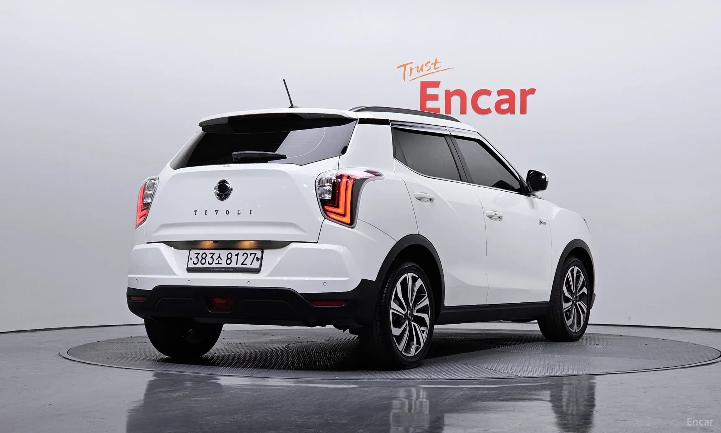 Berry New Tivoli