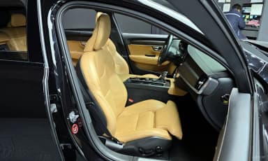 V90 Cross Country