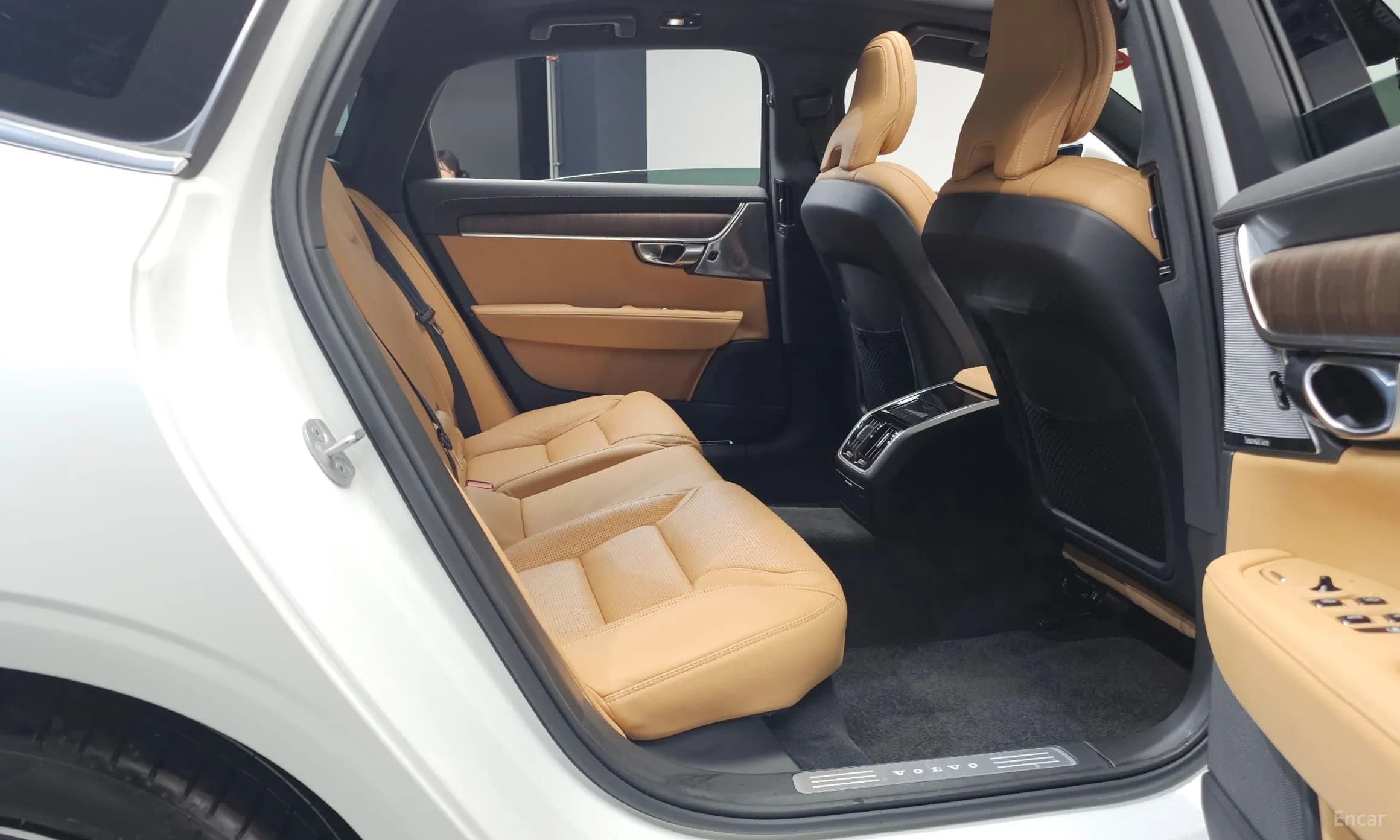 S90