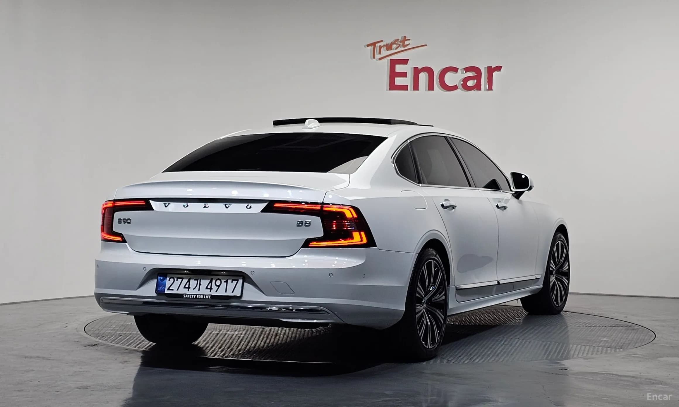 S90
