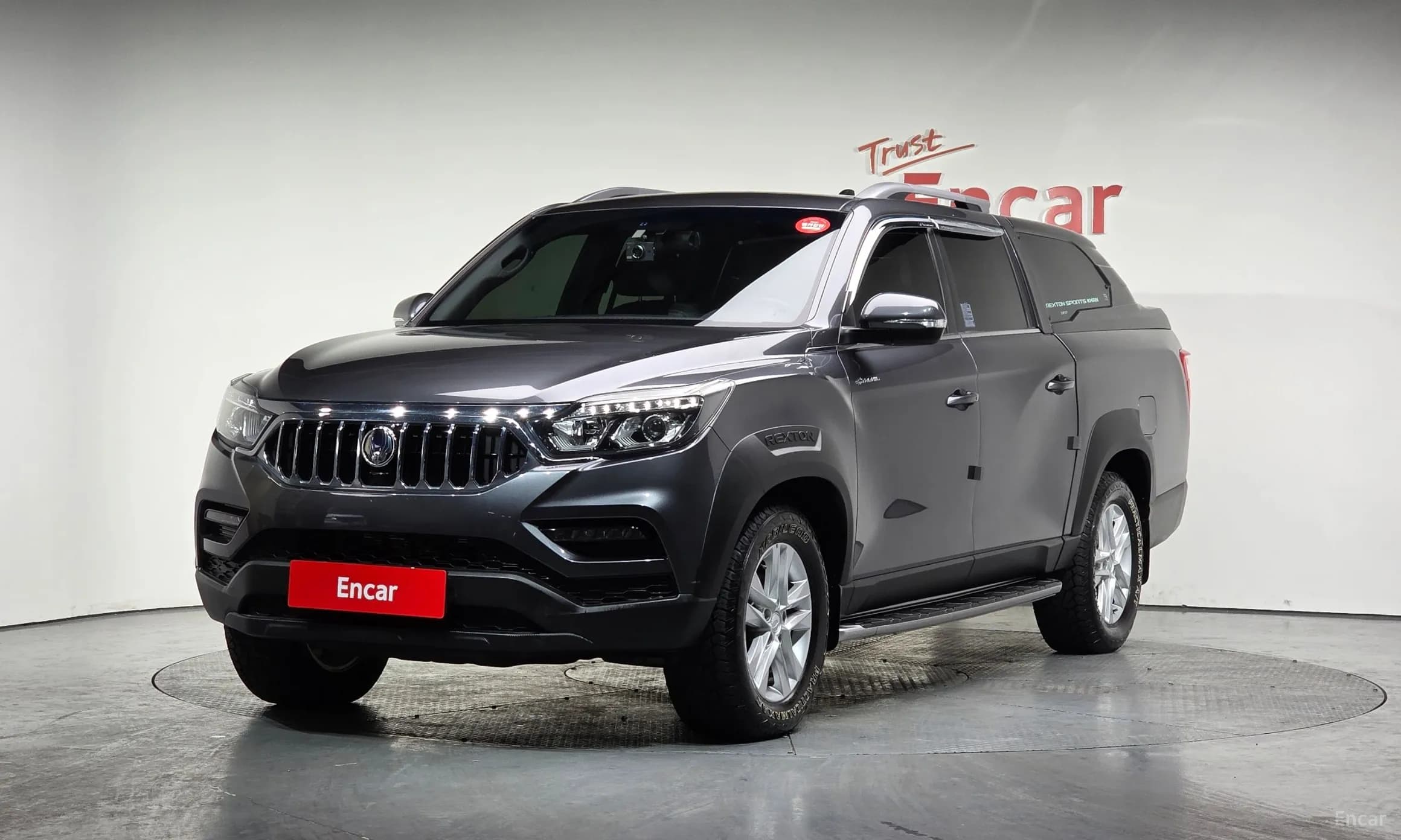 Rexton Sports Khan