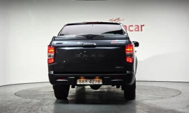 Rexton Sports Khan