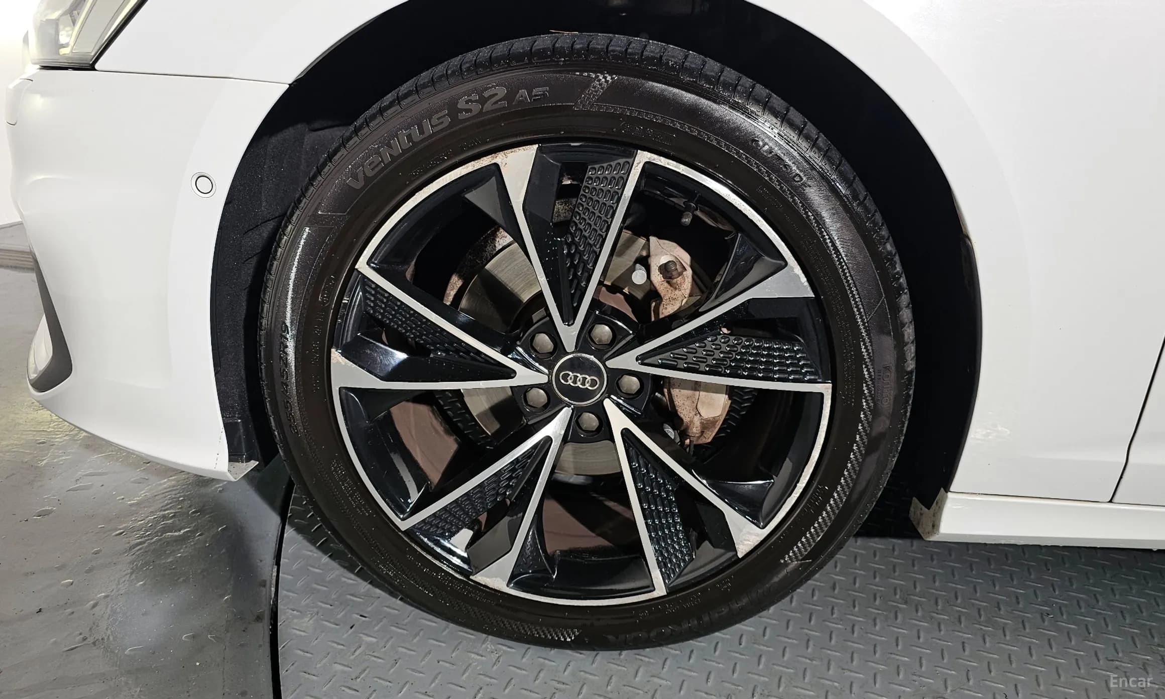 A6 (C8)