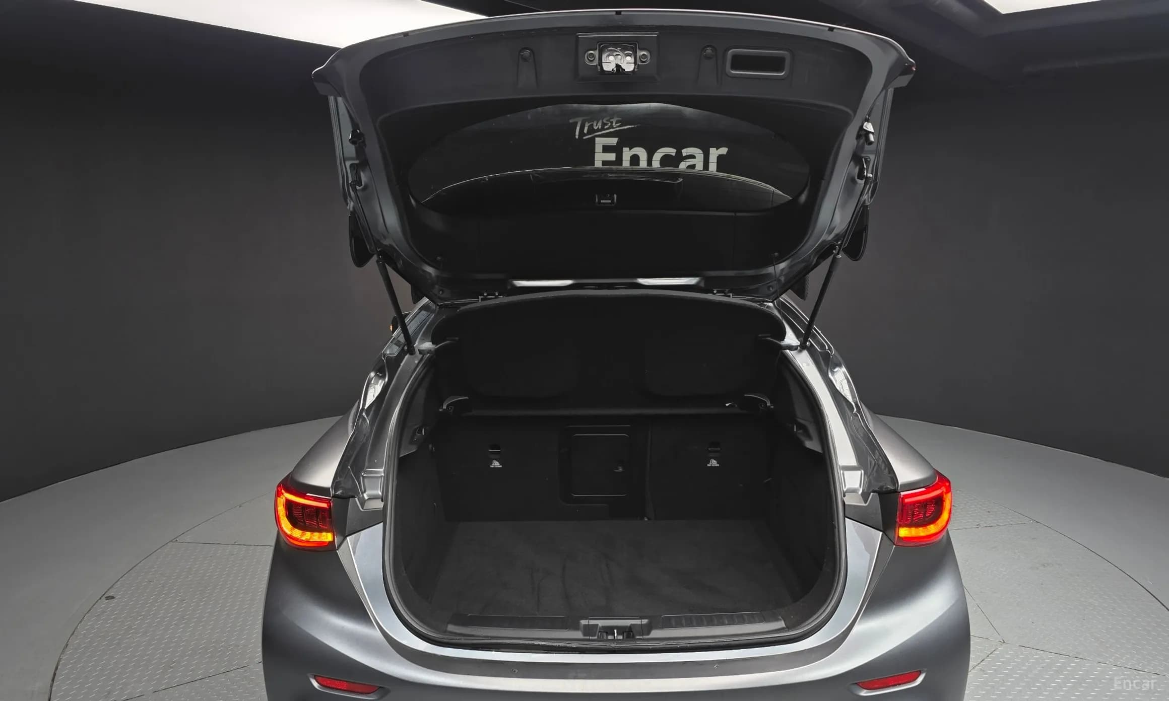 Q30