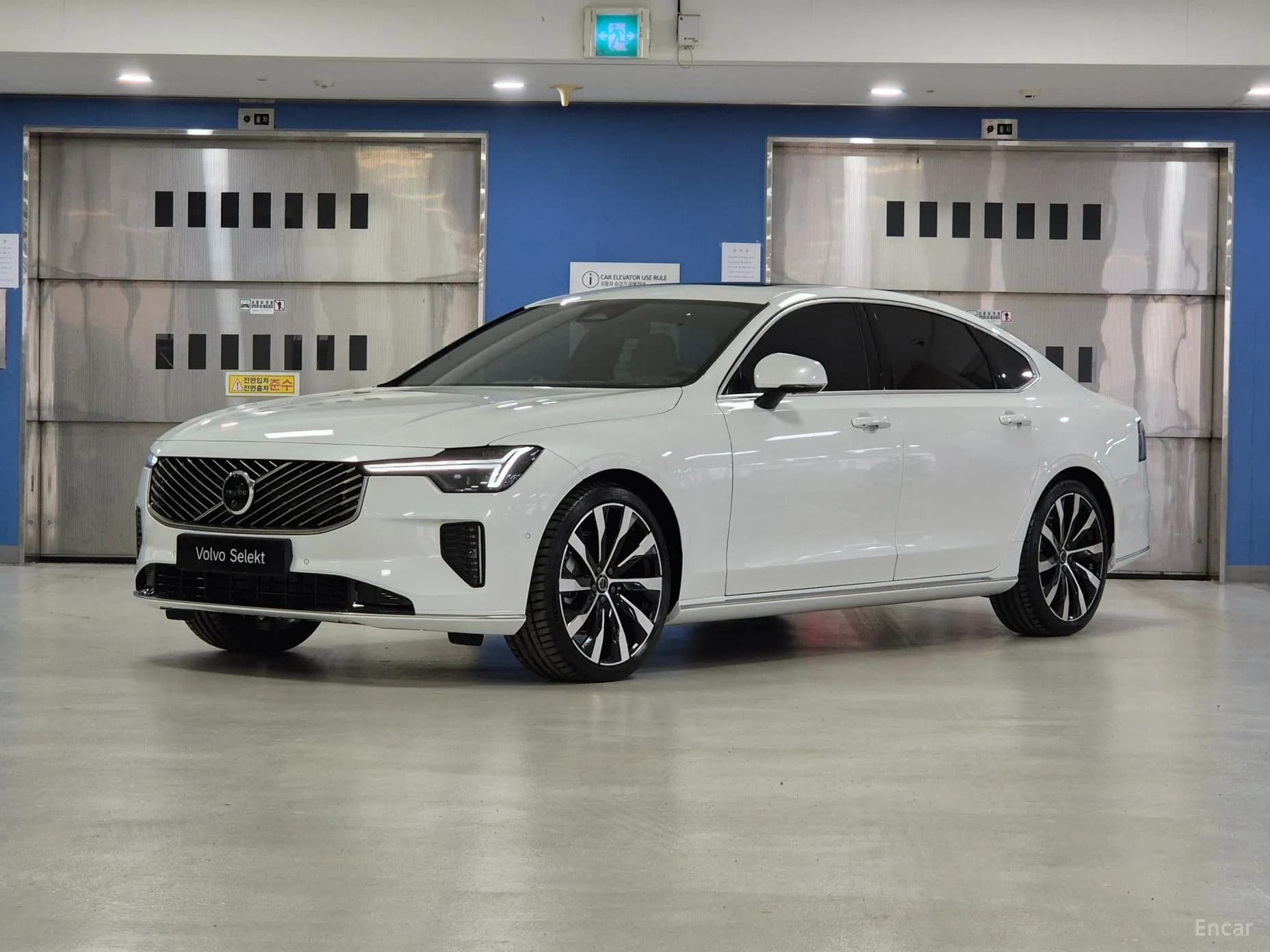 S90