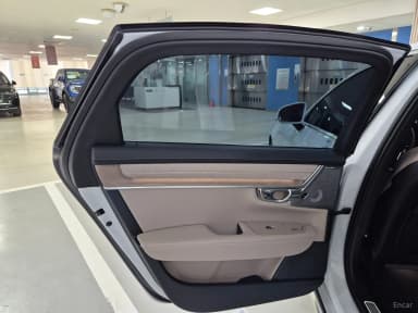 S90