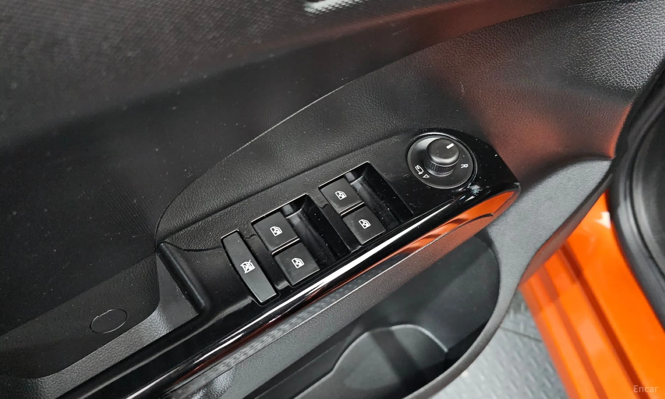 Aveo Hatchback