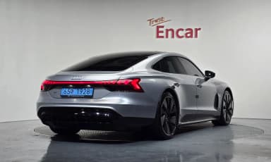 e-tron GT