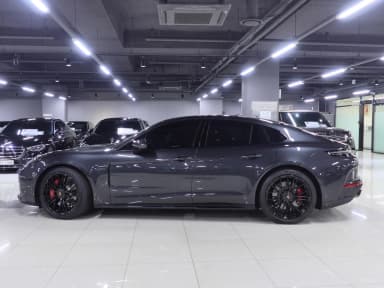 Panamera (976)