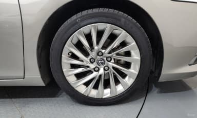 ES300h 7th Generation