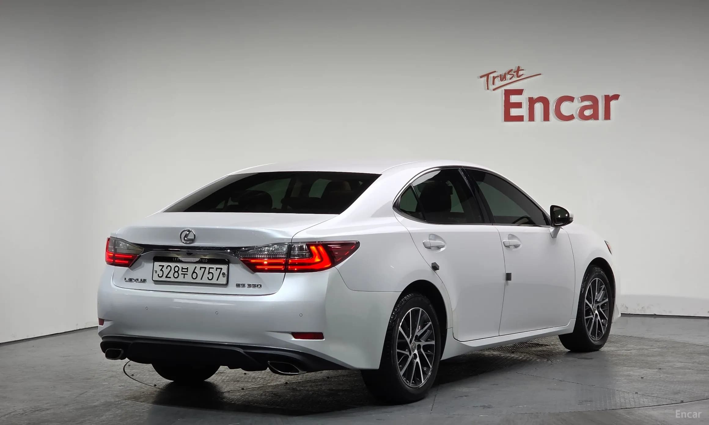 New ES350