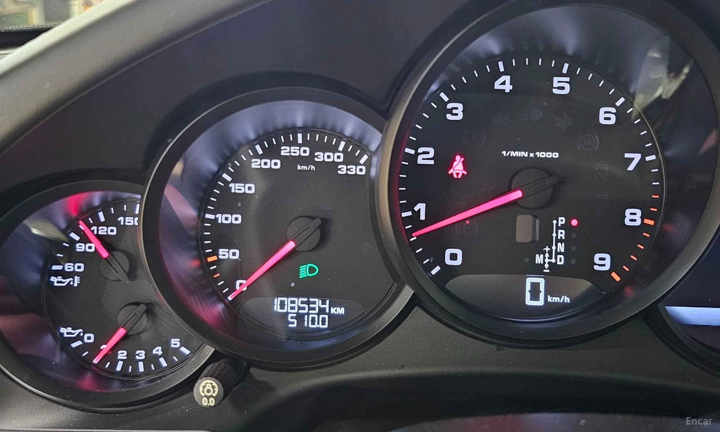 910