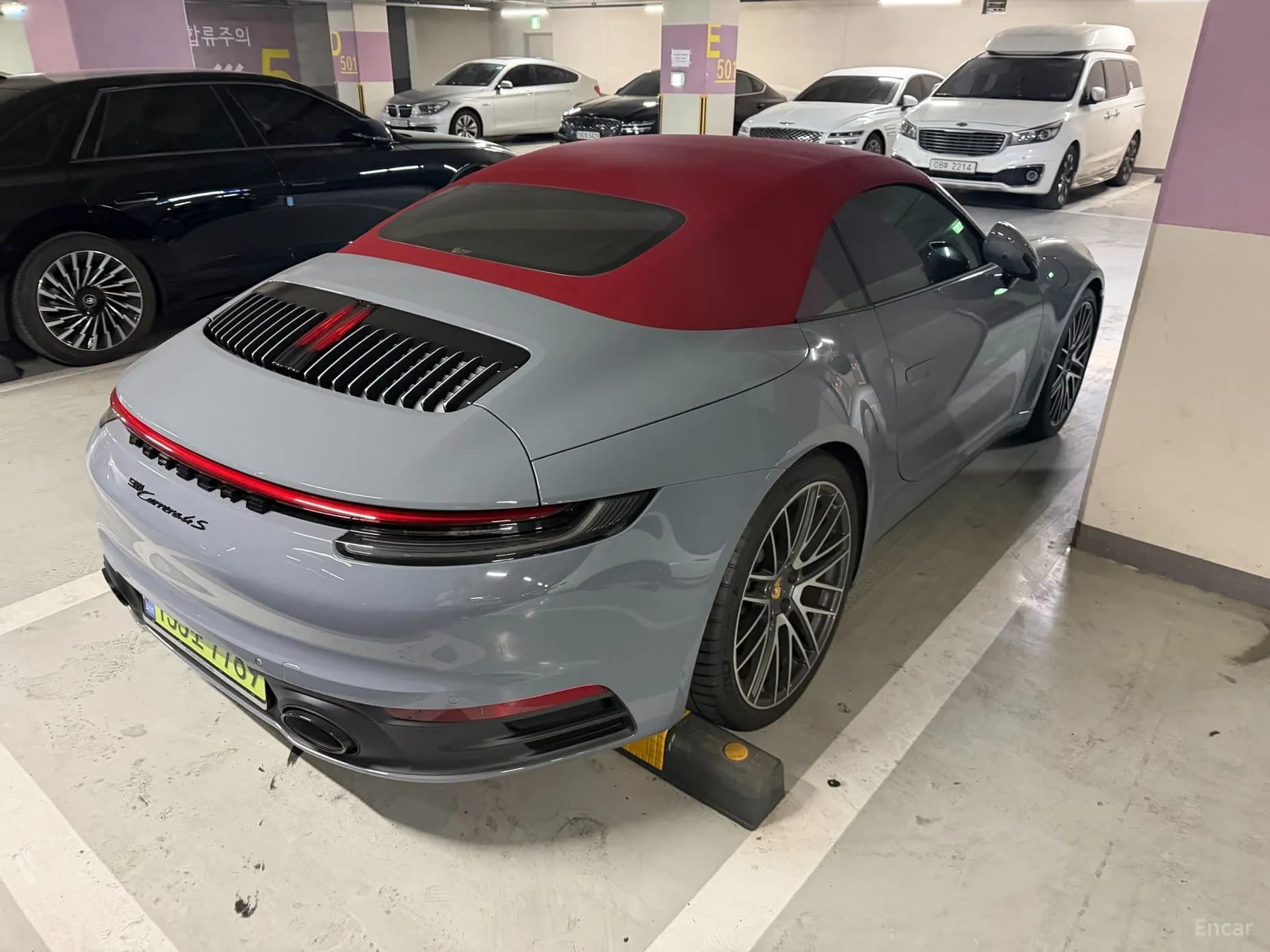 911 (992)