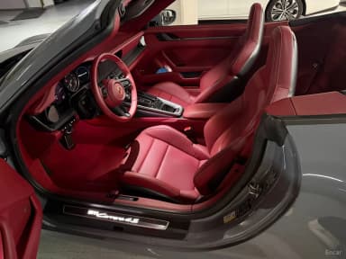 911 (992)