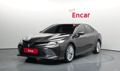 Camry (XV70)