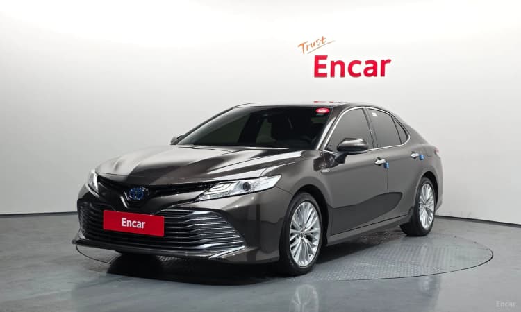 Camry (XV70)