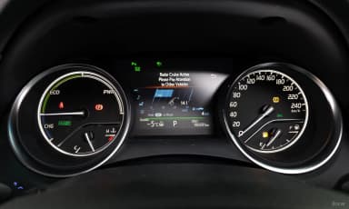 Camry (XV70)